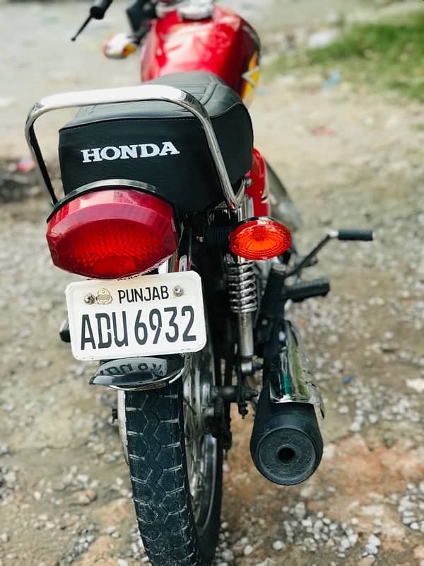 Honda 125 21 model All punjab number 3