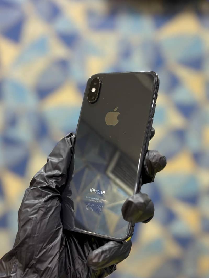 Apple iphone Xs  Black  256GB 5