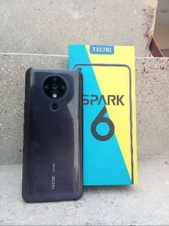 Tecno Spark 6 4/64 with box+charger