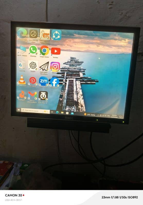 computer for sale 6 GB ram 128 gb SSD hard 7