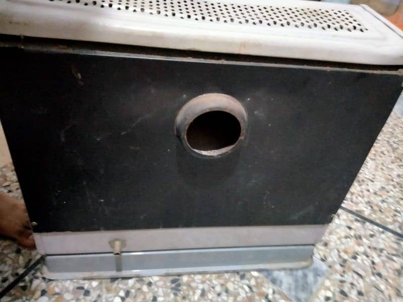 Gas heater For sale Condition 10by10 4