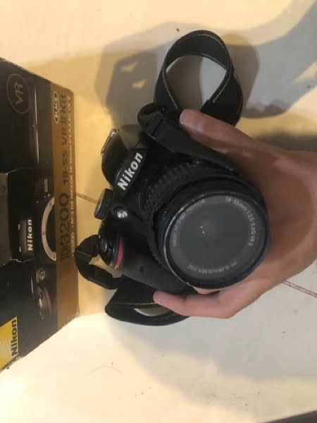 Nikon DSLR D3200 with Orginal Box 4