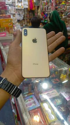 iPhone xsmax golden colour buttery change ha 64 gb sath charger apta