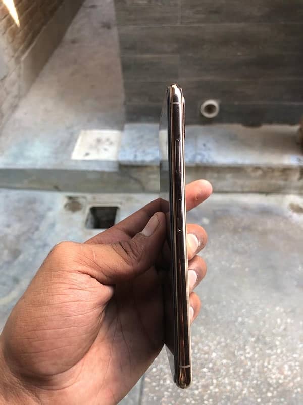 I phone XS max PTA Approved 5