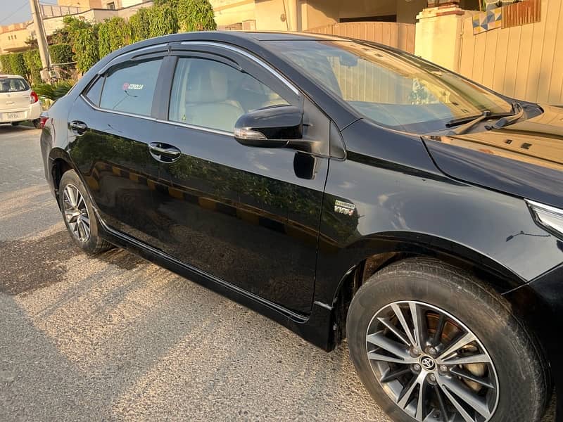 Toyota Corolla Altis 1.8 2017 3