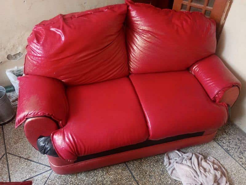 urgent 7 seated leather sofa 3