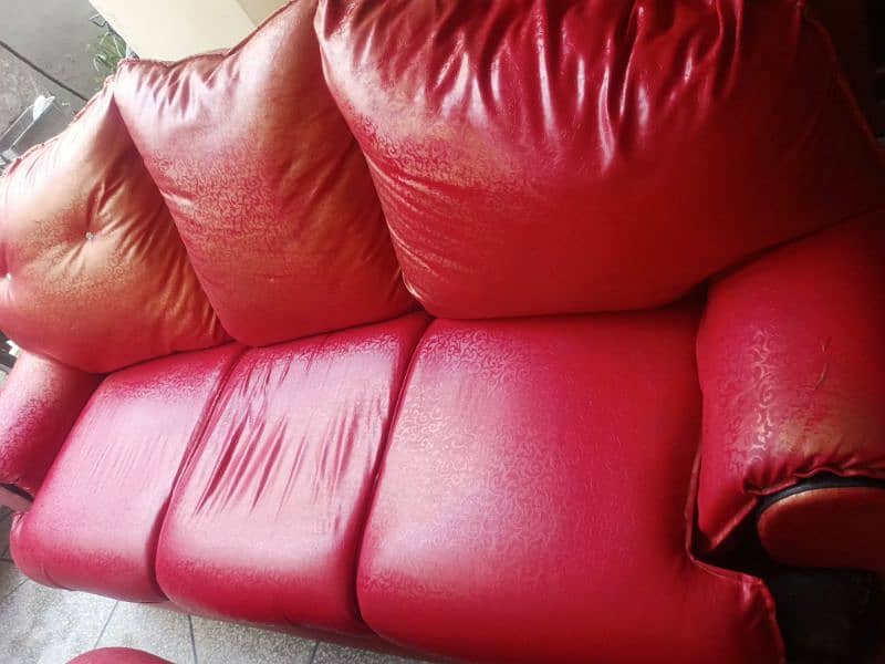 urgent 7 seated leather sofa 4