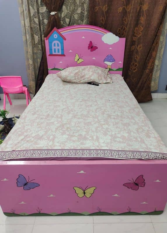 kid's bed with mattress and cupboard 0