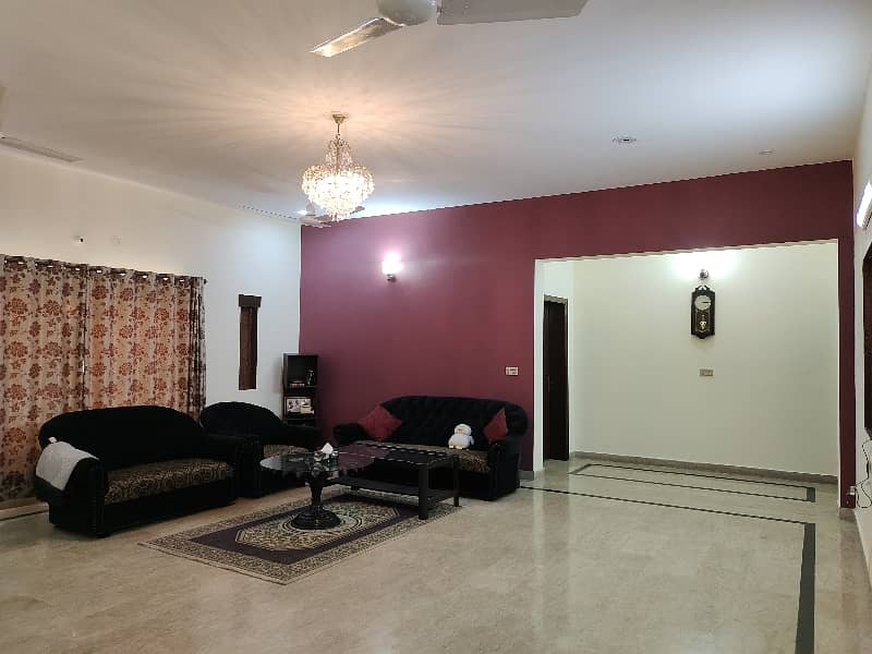 10 Marla House For Rent Wapda Town 2