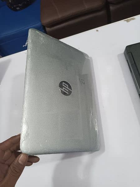 HP ELITEBOOK CORE i5 6th generation 4