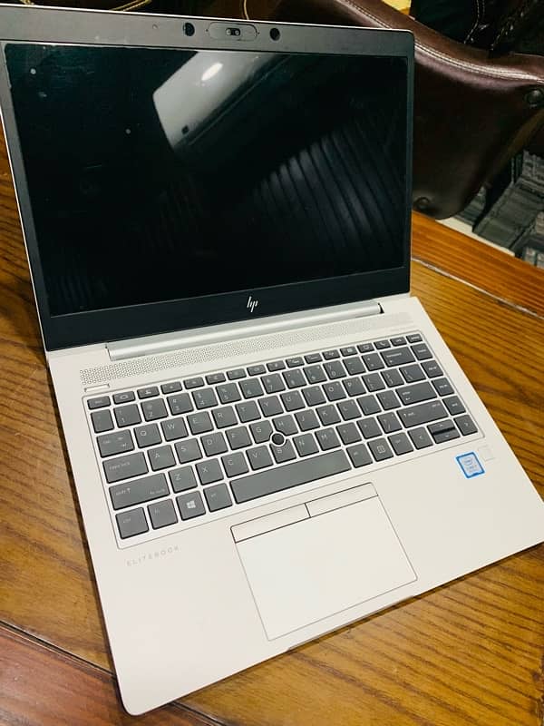 HP EliteBook 840 G5 i7-8th 8GB 256GB with Privacy Display 1