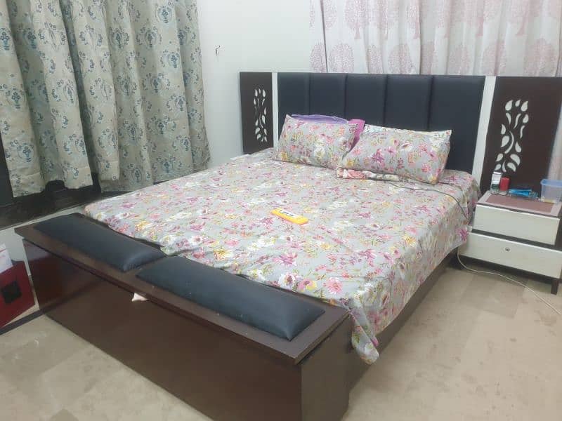 King Size Bed for Sale with site table and Dressing 0