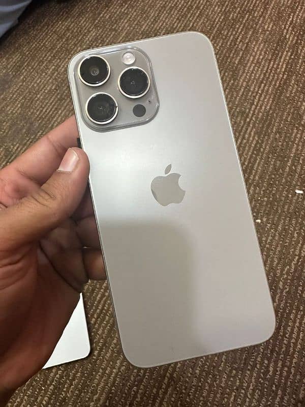 IPhone 15 pro max Master usa 10