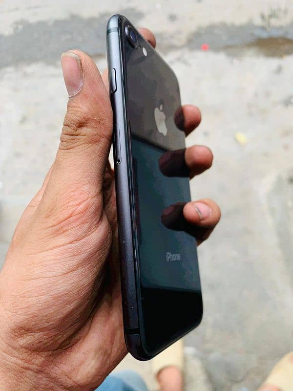 IPHONE 8 64GB NON PTA 5