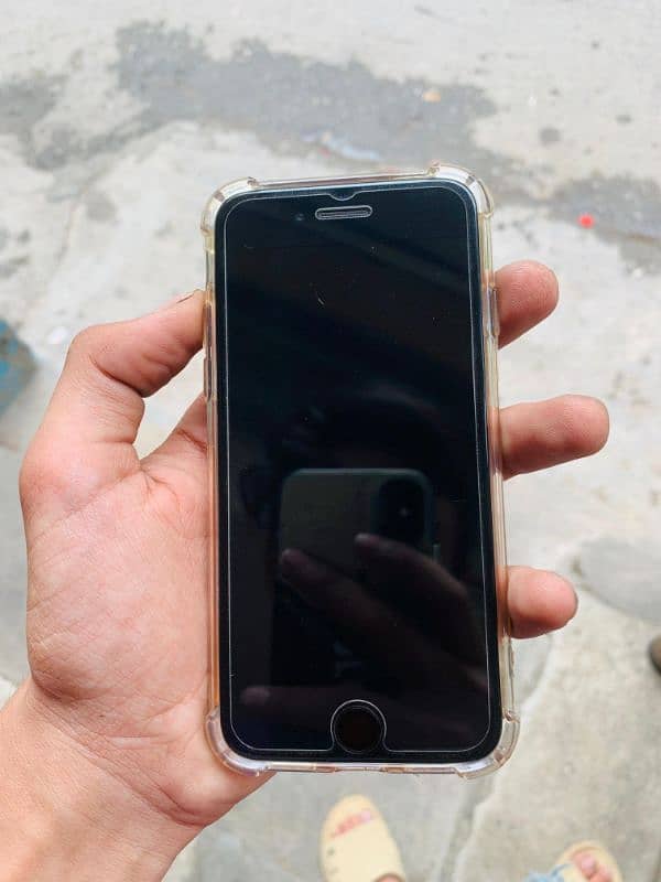 IPHONE 8 64GB NON PTA 9