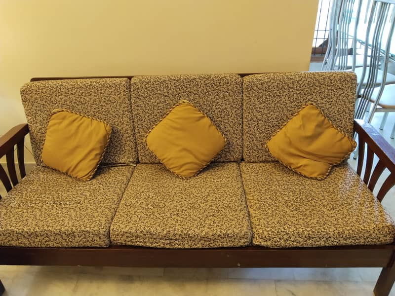 5 seater sofa set . . wooden 2