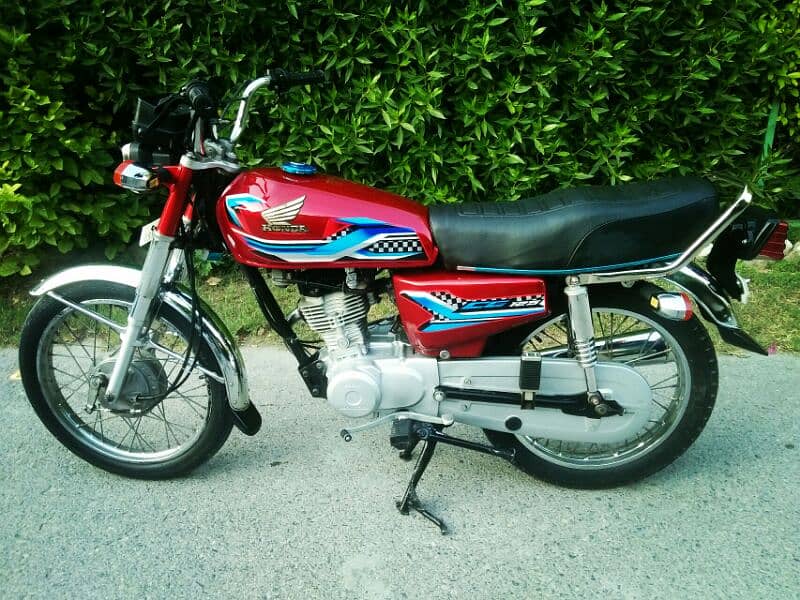 Honda CG125 All Punjab No 2018 modal Full OK/price 150000/ 03115361342 0