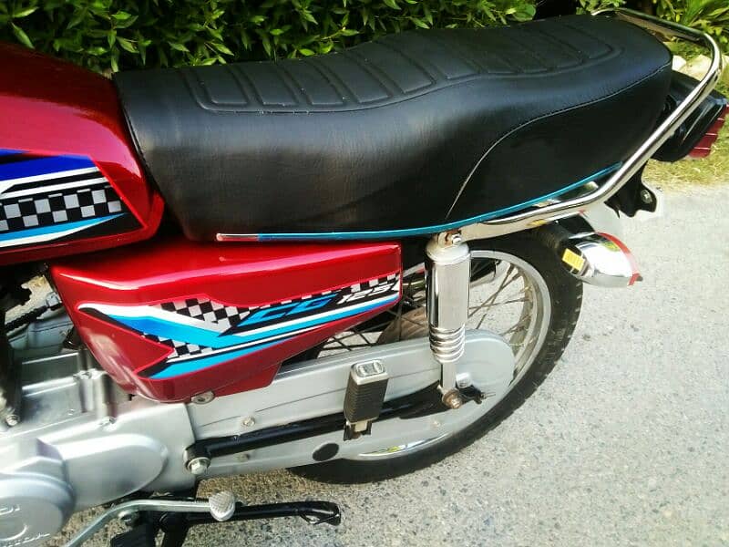 Honda CG125 All Punjab No 2018 modal Full OK/price 150000/ 03115361342 3