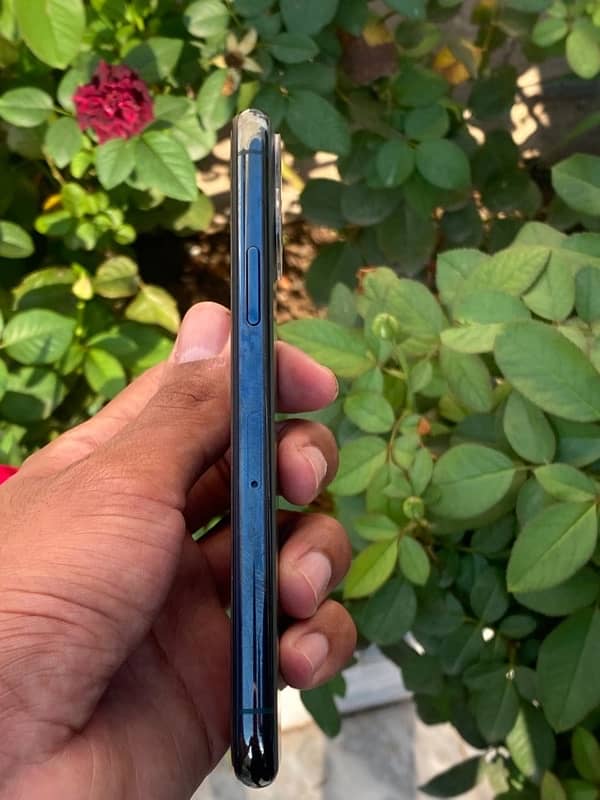 IPHONE 11pro 64gb non pta factory unlock read add then msg 1