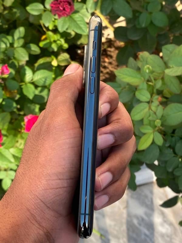 IPHONE 11pro 64gb non pta factory unlock read add then msg 2