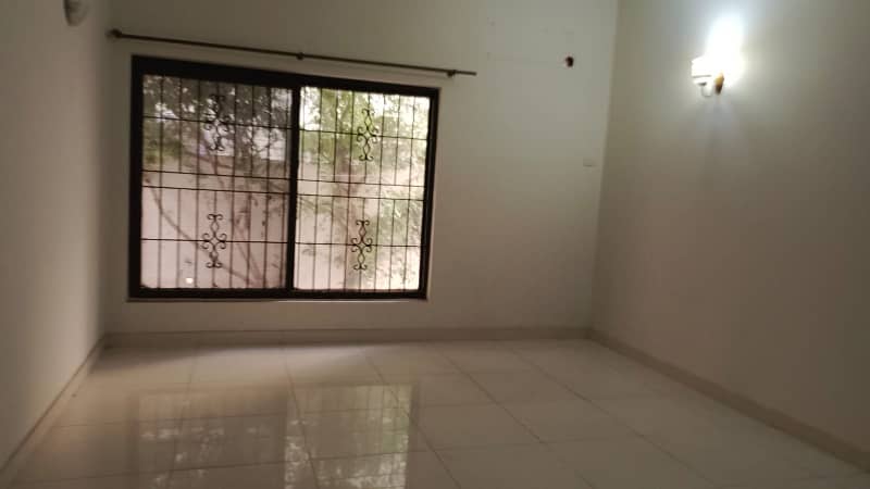 1 Kanal Full house 4 Bed Attach Bath Dinning Kitchen Tv Lounge Store Servant Quarter Dha phase 2 For Rent 5