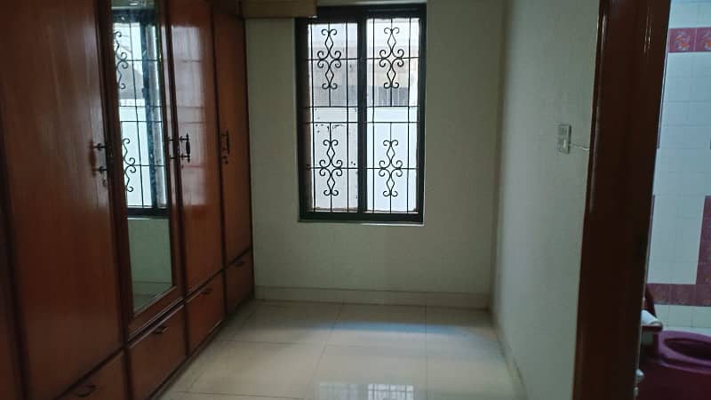 1 Kanal Full house 4 Bed Attach Bath Dinning Kitchen Tv Lounge Store Servant Quarter Dha phase 2 For Rent 14