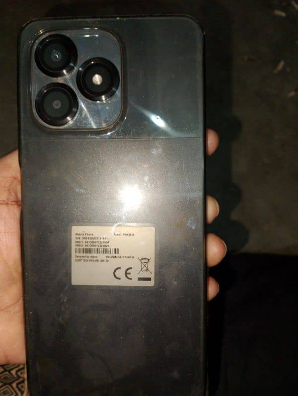 realme note 50.4+4  128 . charger box 0