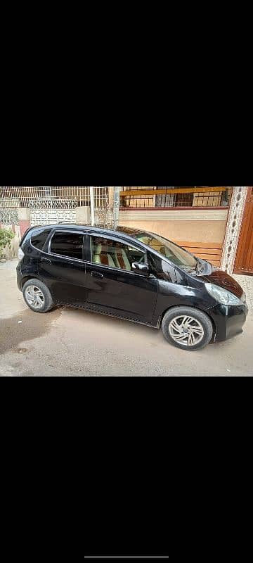 Honda Fit 2017 full option 6