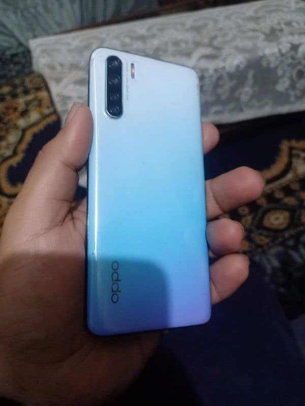 Oppo F15 3