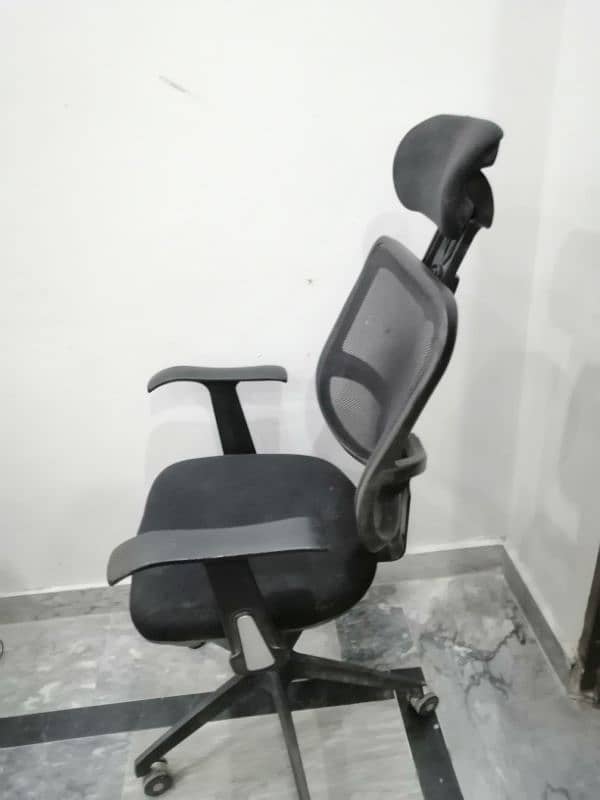 Gaming Chair For PC And For Office Use 2