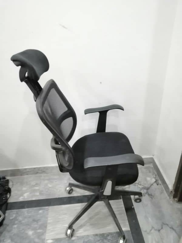 Gaming Chair For PC And For Office Use 3