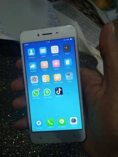 oppo a37 batry dalny wali h baki cahll sae rha h