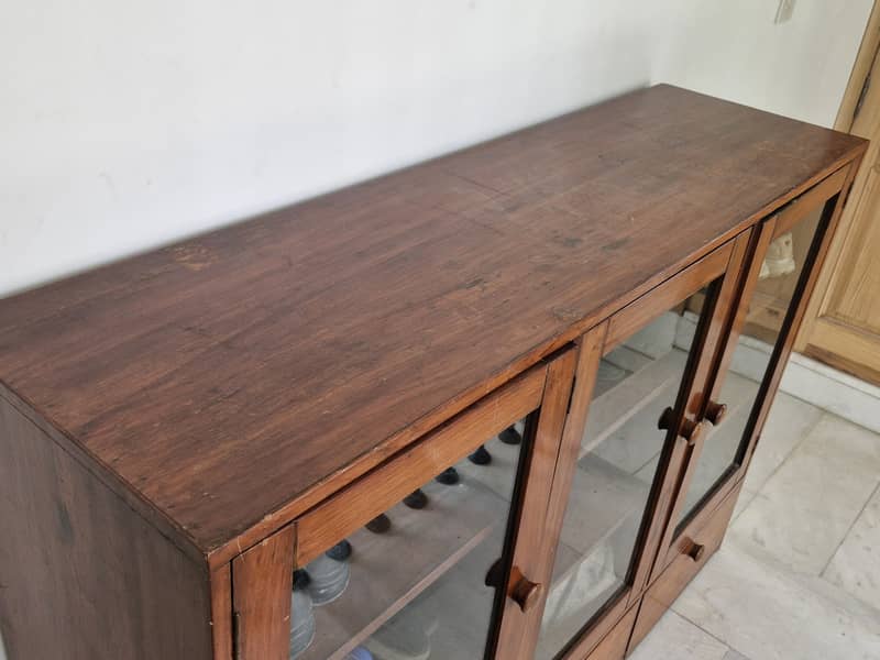 Crockery Caninet Console 3