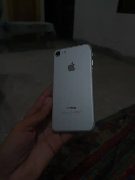 Iphone 7 non pta 10/10 condition 0