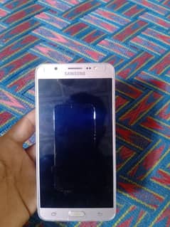 Samsung Galaxy J7