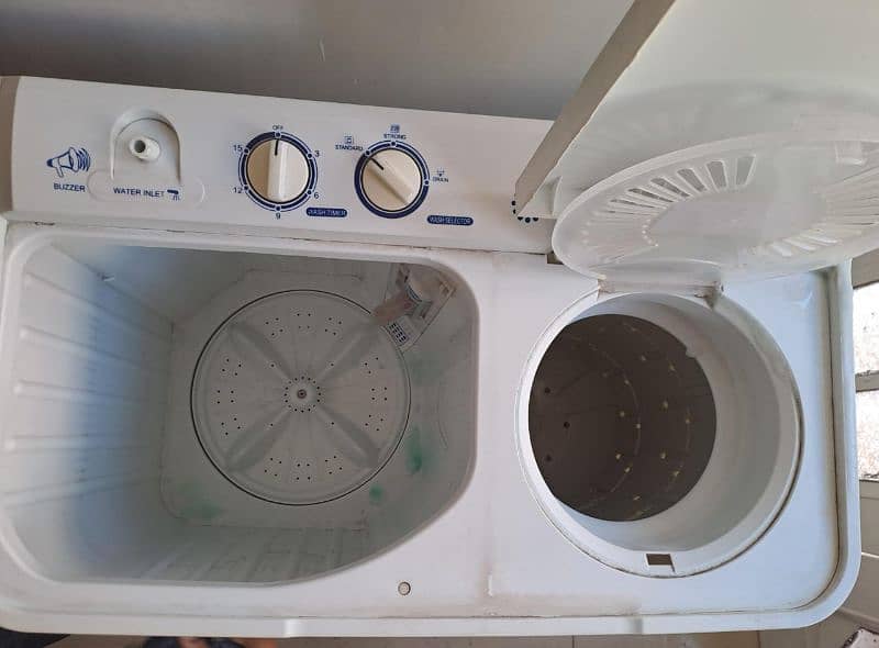 Haier HWM75-AS Twin Tub Washing Machine 2