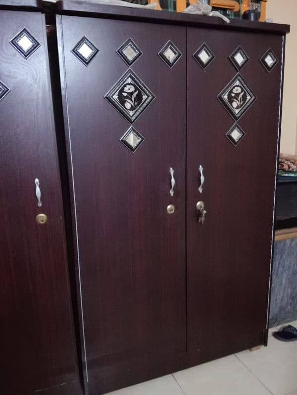 3 door Cupboard for sale 0