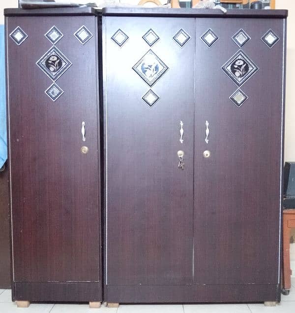 3 door Cupboard for sale 2