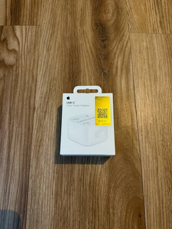 Apple 20W Charger 0