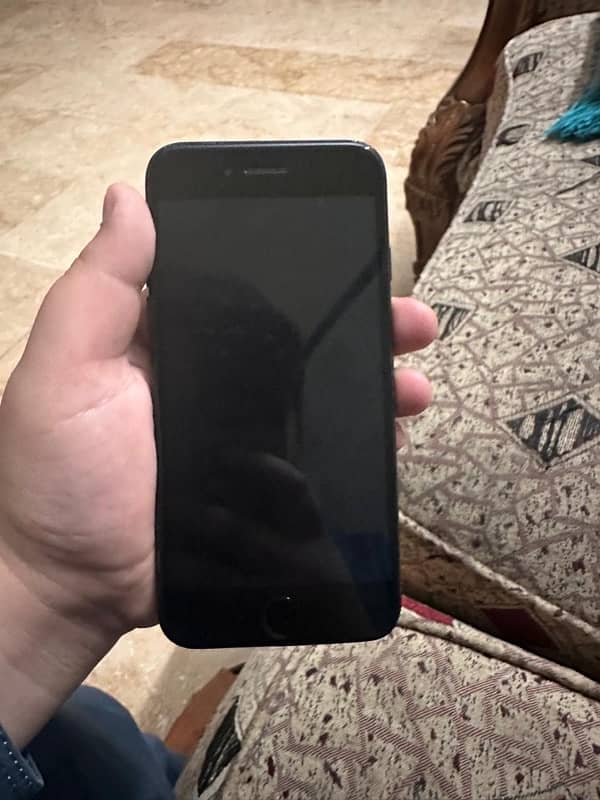 iphone 7 black colour 64 gb battery change screen change 1