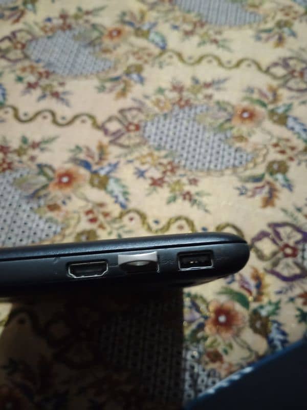 Dell laptop Chromebook 3180 2