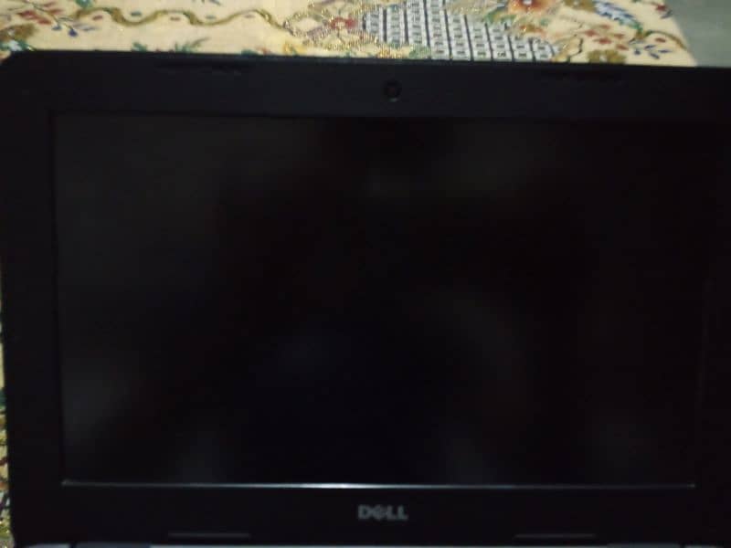 Dell laptop Chromebook 3180 4