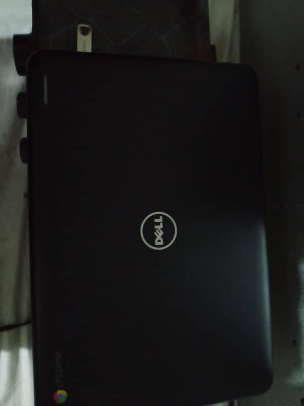 Dell laptop Chromebook 3180 5