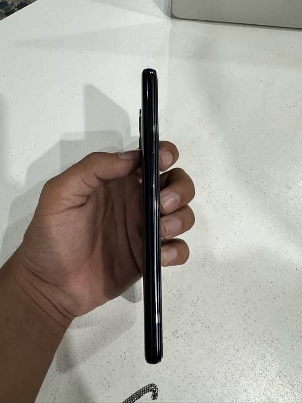 One Plus 9 8GB RAM 5