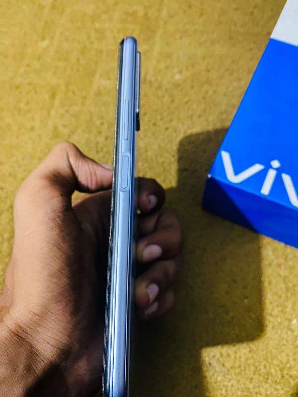 Vivo Y20 4