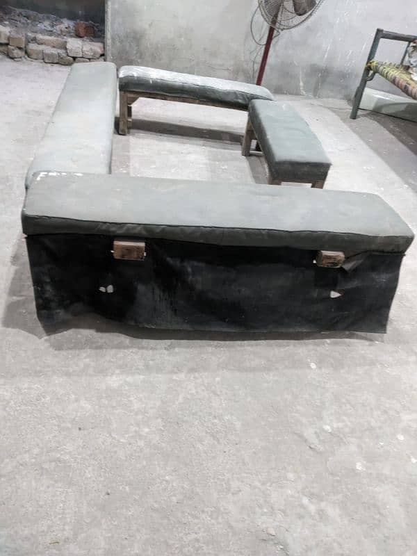 Bench seat for carry bolan 4