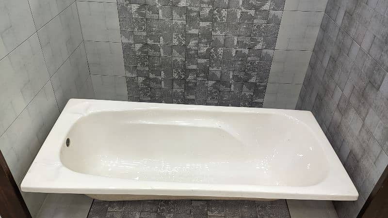 hot water bath tub 1