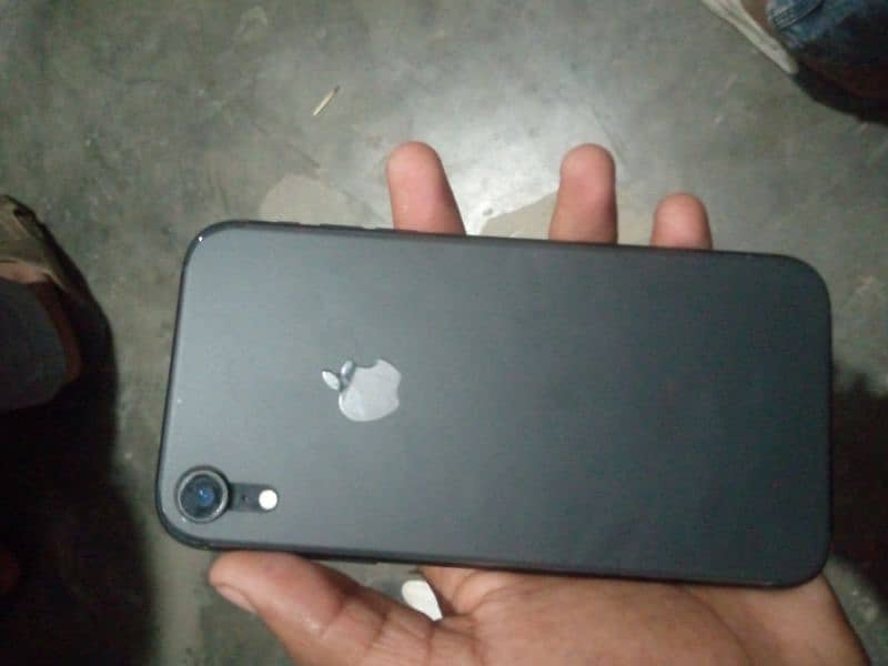 iPhone xr 10 by 10 condition and faseidi issue and Baki all ok ha 1