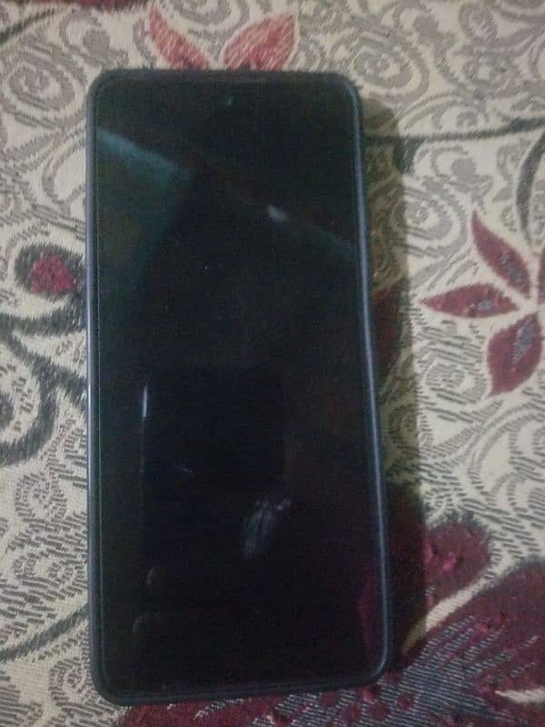 urgent sell Infinix note 10 pro 8 128 Sirf ik barik line si hn 2