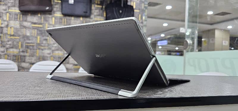 Acer Switch Alpha 12 Tablet window Core i3 6th Genration 19